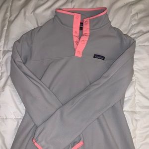 Gray/pink Patagonia fleece